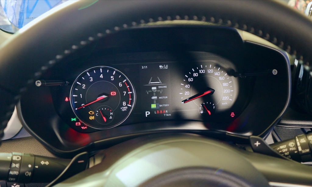 Suzuki Swift 2025 ra mắt giá 569-577 triệu đồng