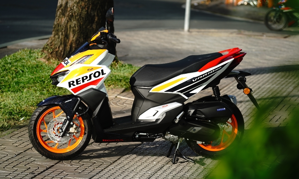 Honda Vario 160 Repsol nhập khẩu có giá hơn 80 triệu đồng