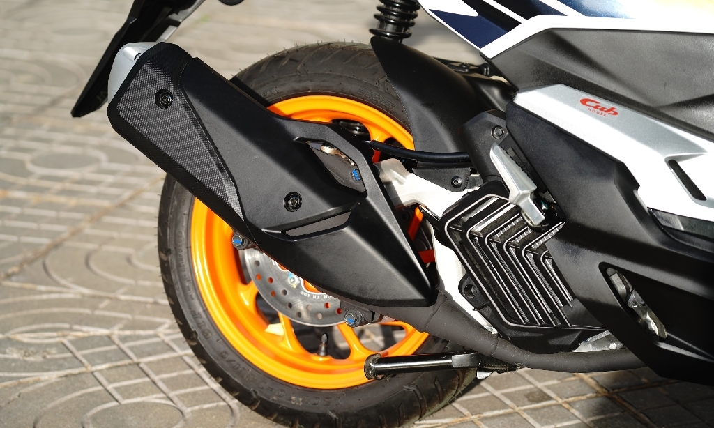 Honda Vario 160 Repsol nhập khẩu có giá hơn 80 triệu đồng