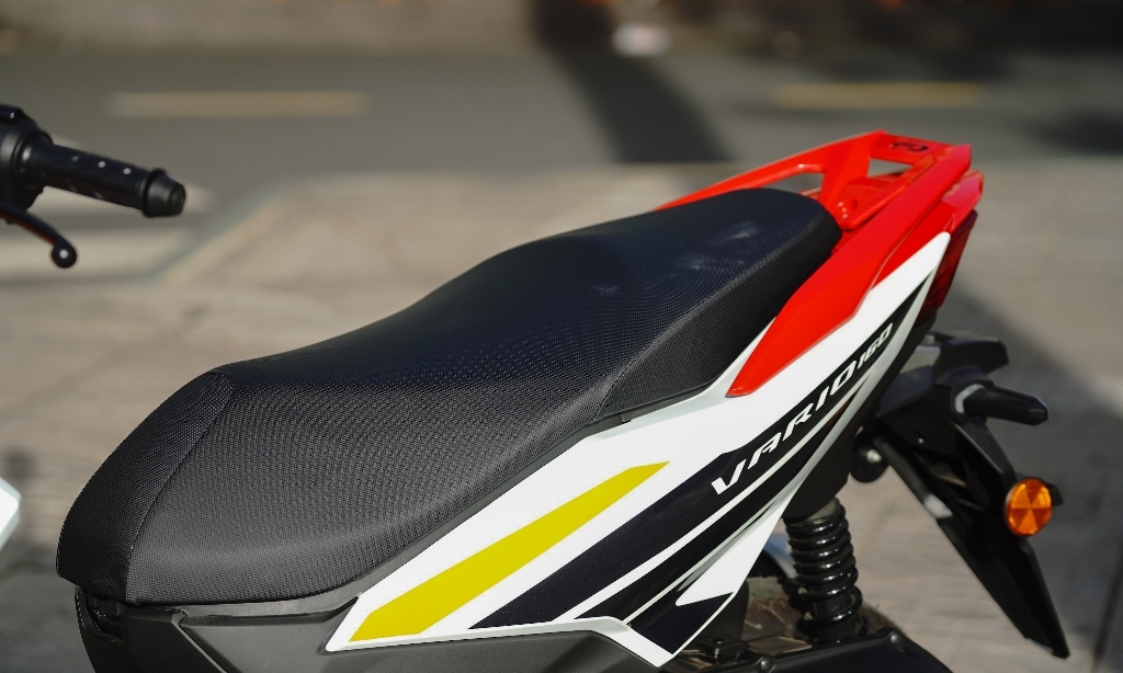 Honda Vario 160 Repsol nhập khẩu có giá hơn 80 triệu đồng