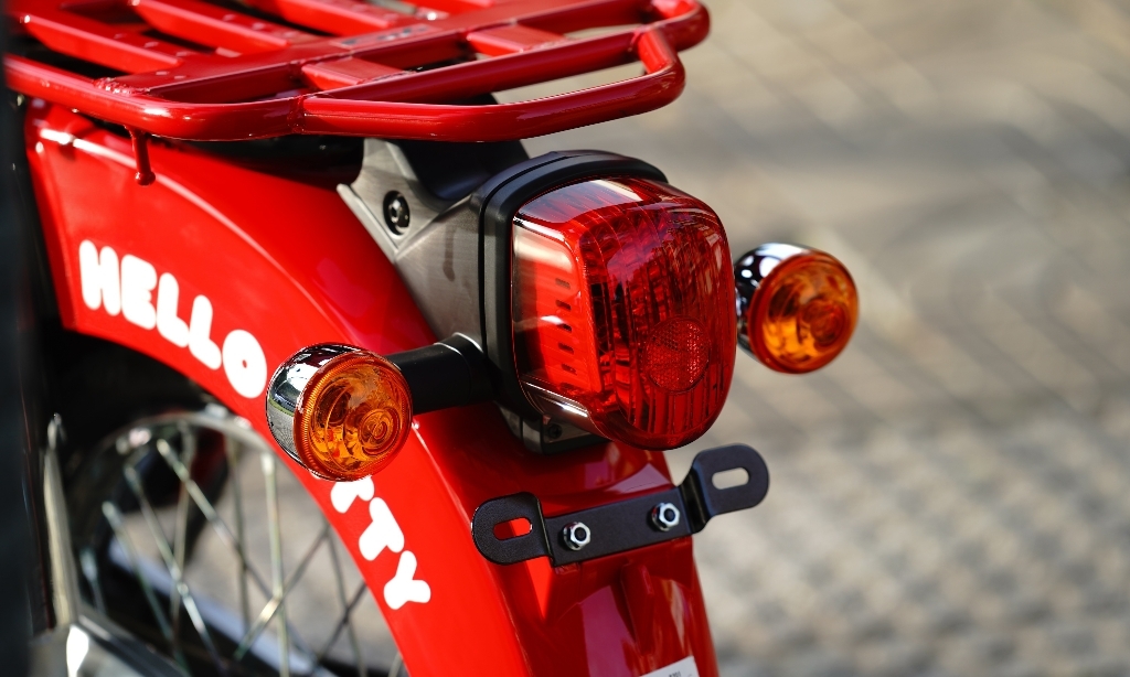 Honda Super Cub 50 bản Hello Kitty lần đầu ra mắt tại Việt Nam