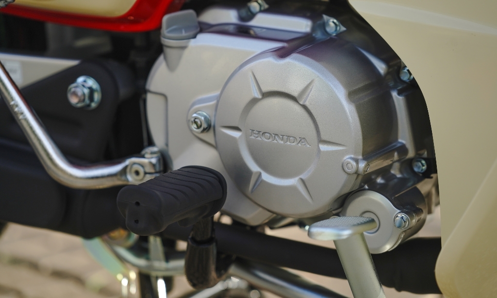 Honda Super Cub 50 bản Hello Kitty lần đầu ra mắt tại Việt Nam