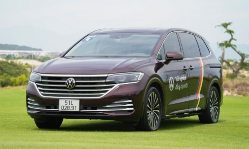 Tăng giá xe Volkswagen Viloran lên tới 100 triệu đồng