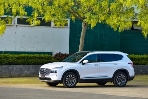 Động cơ máy dầu cũ Hyundai Santa Fe giá cao hơn xe mới