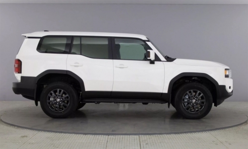 Toyota Land Cruiser Prado ra mắt phiên bản chuyên chở hàng