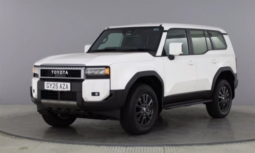 Toyota Land Cruiser Prado ra mắt phiên bản chuyên chở hàng