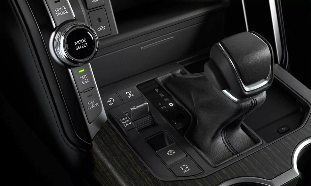 Trình làng Toyota Land Cruiser phiên bản hybrid mạnh mẽ nhất từ trước tới nay