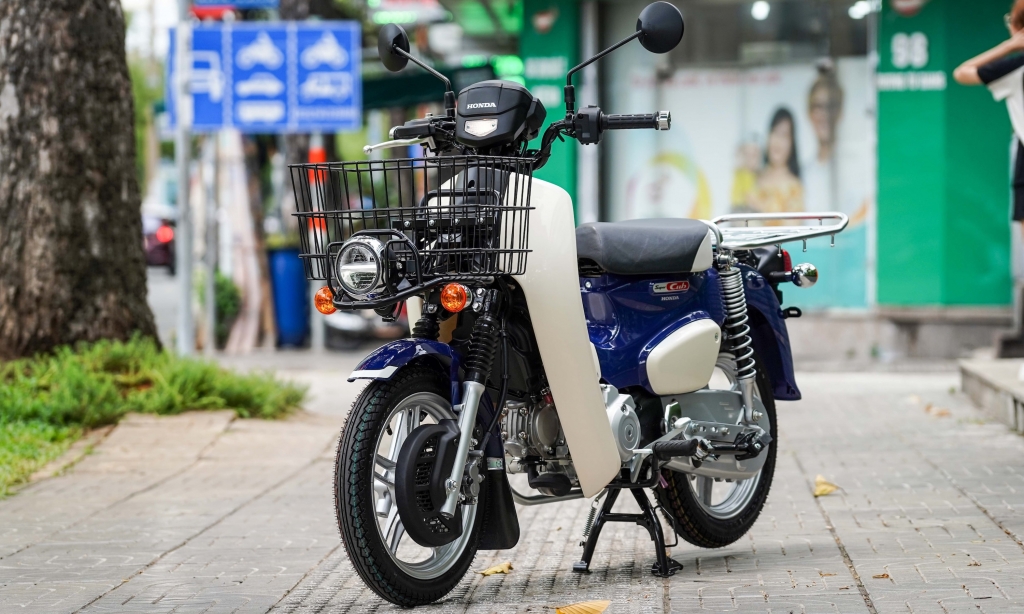 Phiên bản giao hàng Honda Super Cub Pro nhập khẩu Nhật lần đầu có mặt tại Việt Nam
