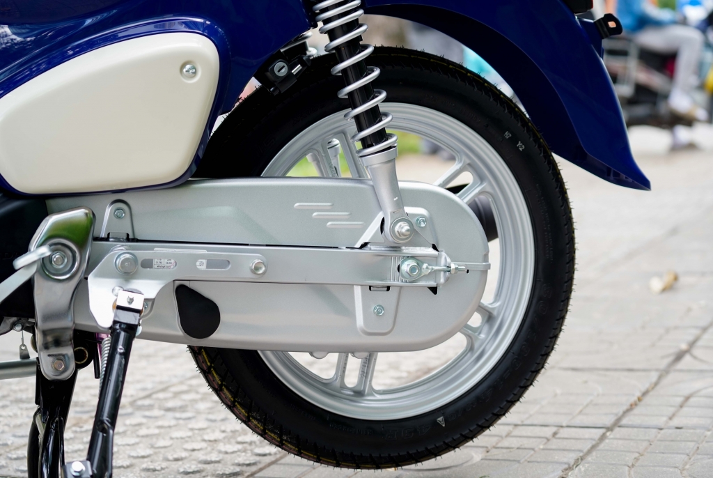 Phiên bản giao hàng Honda Super Cub Pro nhập khẩu Nhật lần đầu có mặt tại Việt Nam