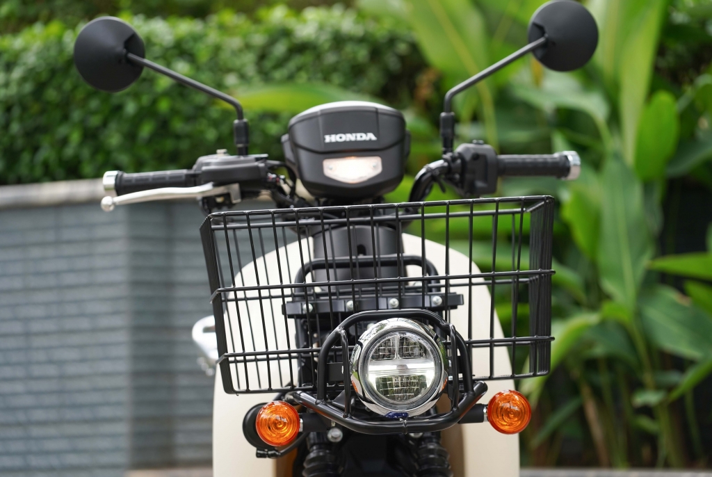 Phiên bản giao hàng Honda Super Cub Pro nhập khẩu Nhật lần đầu có mặt tại Việt Nam