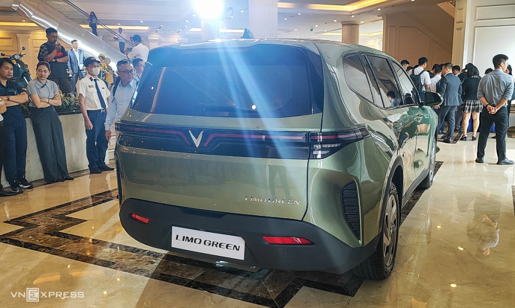 VinFast Limo Green MPV đầu tiên của hãng xe Việt lộ diện