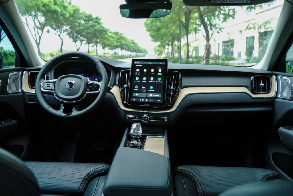 Ra mắt xe điện hạng sang Volvo XC60 2025 giá 2,75 tỷ đồng