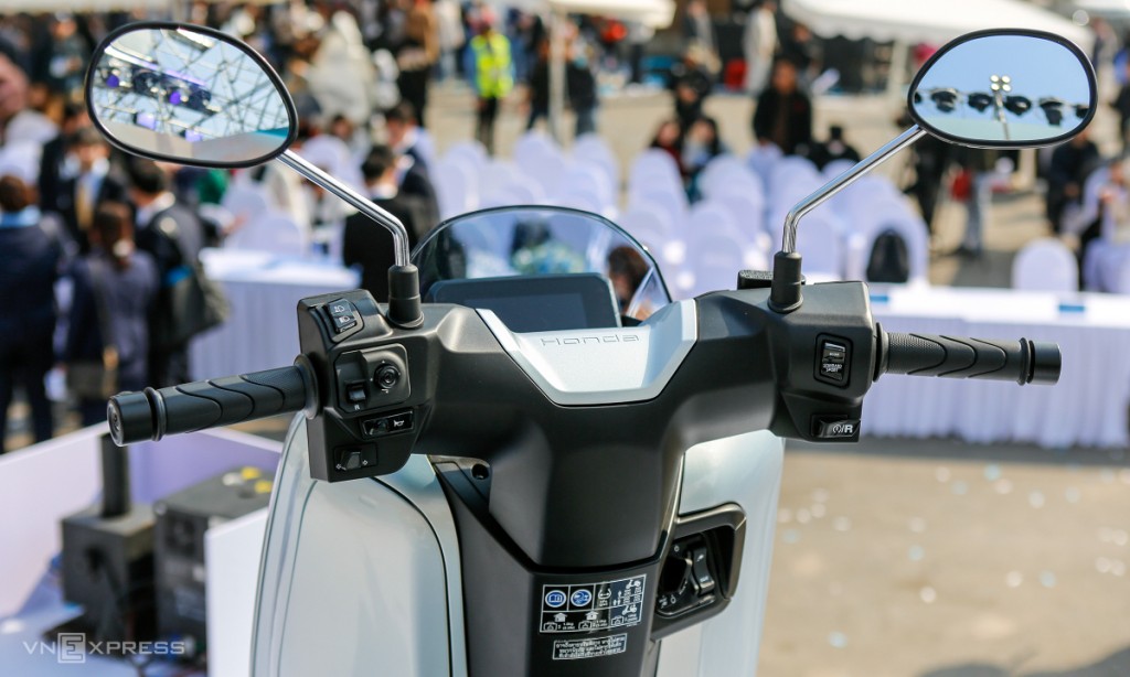 Trình làng xe máy điện Honda UC3 tại Việt Nam