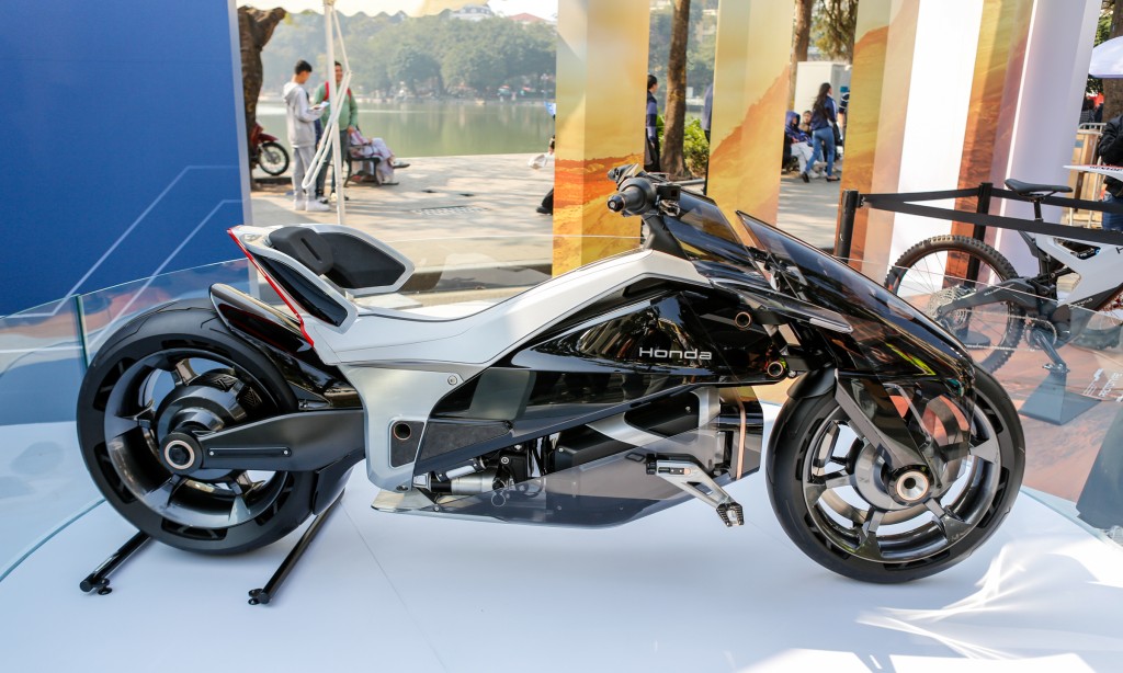 Xe máy điện cực dị của Honda EV Outlier Concept có mặt tại Việt Nam